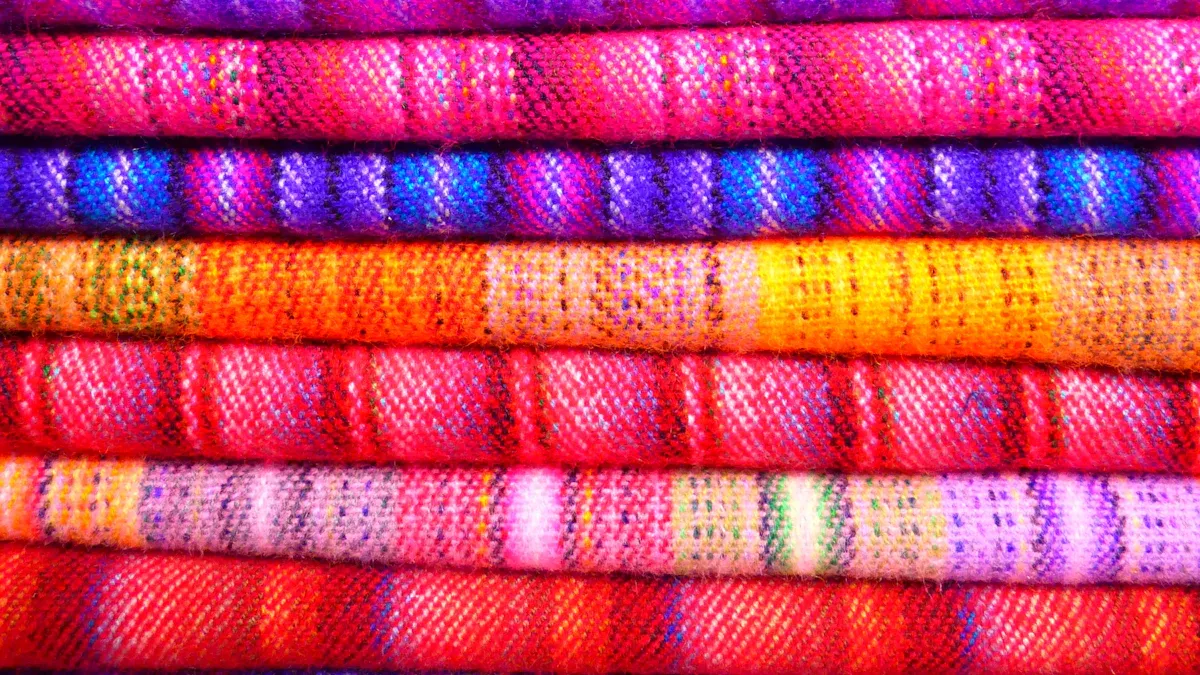 Top 10 Trending Woven Fabric Patterns for 2025 Global Markets