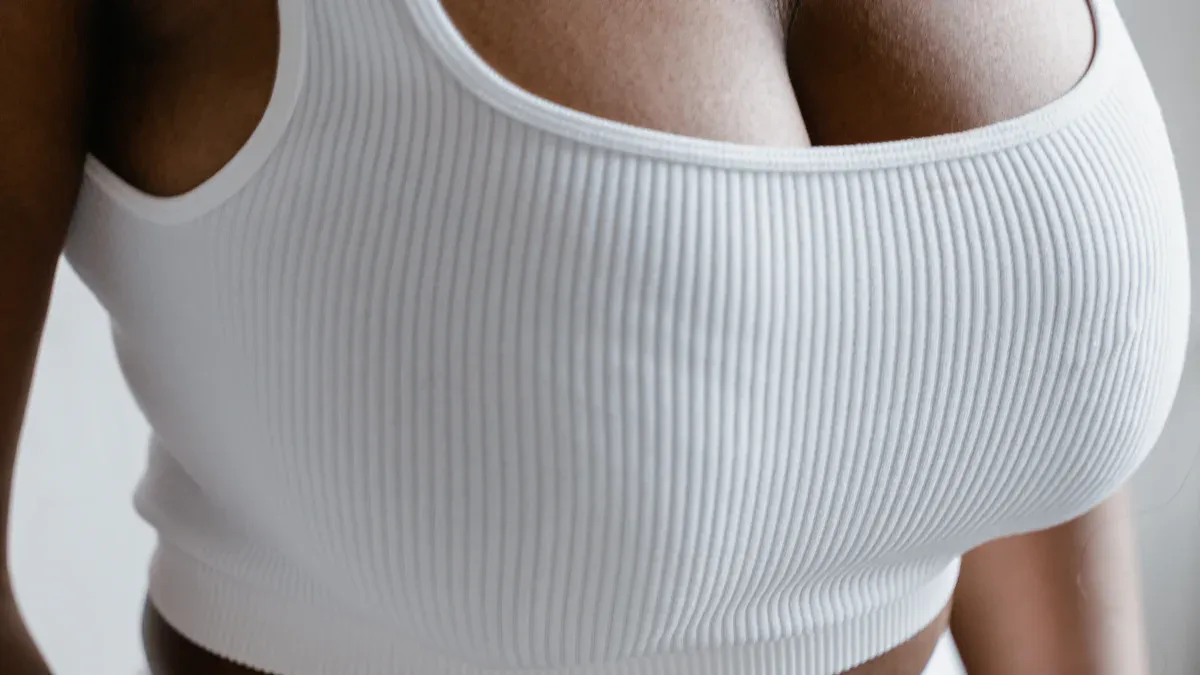 What Distinguishes Ribbed Knit Fabric in Today’s Fashion Industry